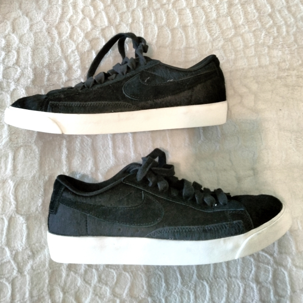 Nike Blazers Low Lux Shoes - Picture 5 of 6
